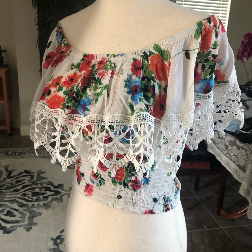 White floral embroidered trim off shoulder crop top